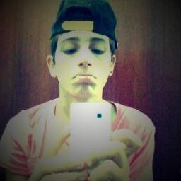 quer me conhecer ?? https://t.co/CnUc501aRG  so me add ;) 
what? 024 9279-8494