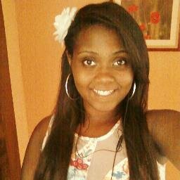 animada, timida nem um pouco, divertida, detesta ver quem ama triste, falou de piada, e comigo mesmo. amigos? perdi a comta de quantos eu ja tenho. love music ♫