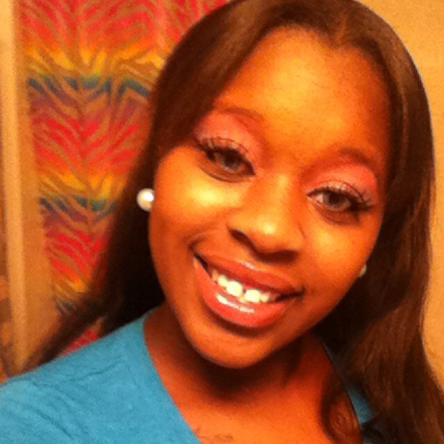 *Graduate of 2k13((; *19yrs of agee((; *ii love myy lil family ((: &&im strivin too be the best mommyy ii can be to my lil Prince Mason((: