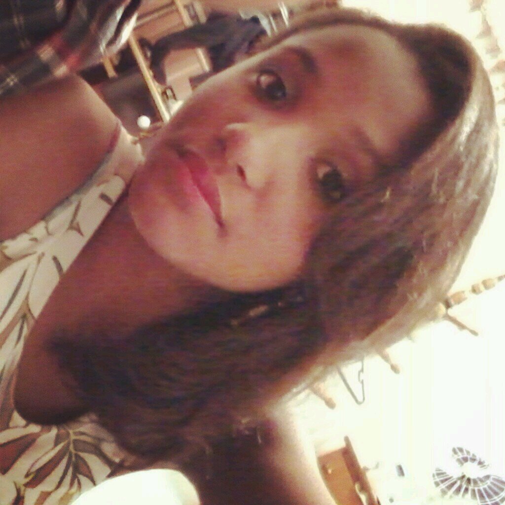 Não faço questão de ser legal e nem parecer o que querem que eu seja . http://t.co/XQtFbY2fN9