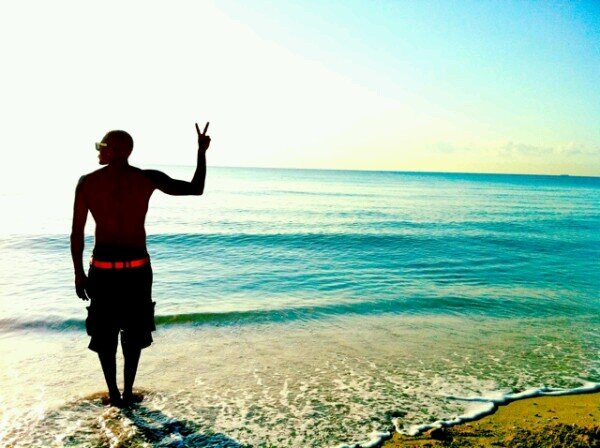 follow me to get a follow back #teambreezyuk