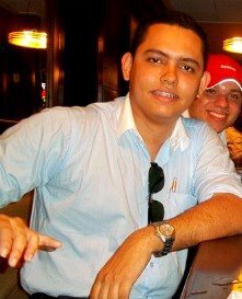 Assistente Administrativo do Curso Damásio de Jesus - Fortaleza-Ce, Lutador de Jiu Jitsu, Torcedor do Ceará e Vasco e Estudando de Administração.