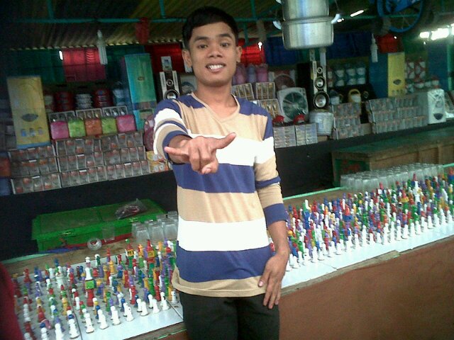 jujur,baik,emosional,romantis,dan gk suka hal yang menyesat kan diri,,,