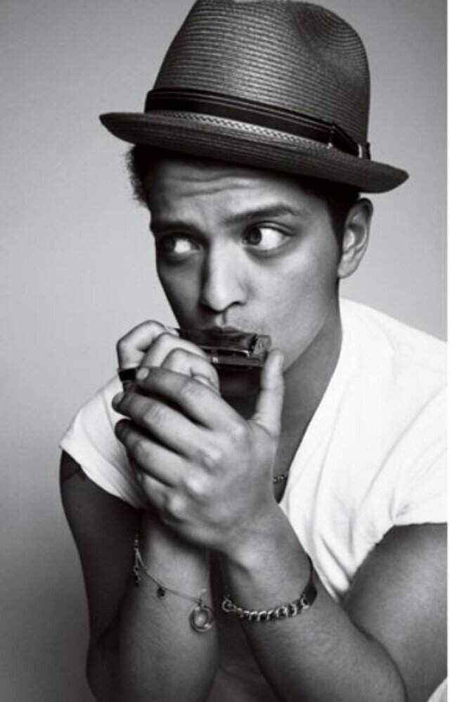 Bruno Mars is my life❤️ Bruno pleasee come to finland✌️❤️