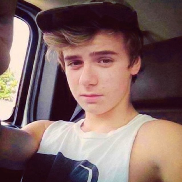 4beadlesfans's profile picture. Christian beadles✊//1d❤//the vamps✌