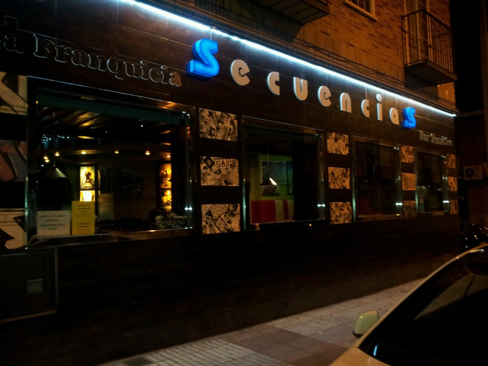 Restaurante tematico situado en fuenlabrada, terraza interior, actuaciones en directo, cocteleria...