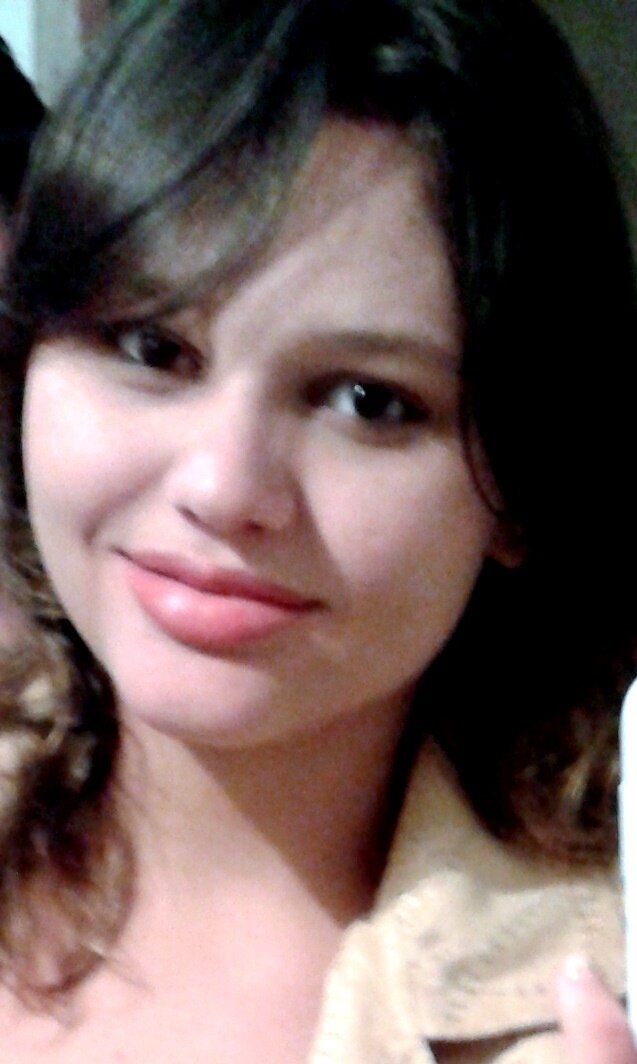 ´O.o Sou sensível e amável, , extrovertida, sincera, amiga e carinhosa, Deus é tudo p mim!