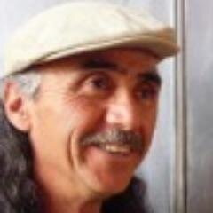 Hijo, padre,hermano,amigo,amante y emprendedor incansable
Marketing y multinivel
 buscándome la vida en un país lejano