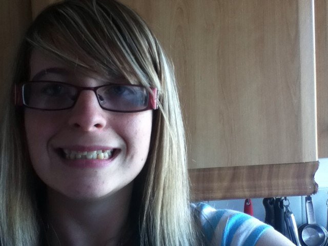 Speedys6's profile picture. Hiya,
I'm Kirsty Elenor Robertson.
Born on the 16/11/1994.
I'm 18 now I will be 19 this year.