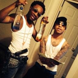 Im from Keef st. but I got niggas everywhere. Go follow my nigga @RonnyBowBitch