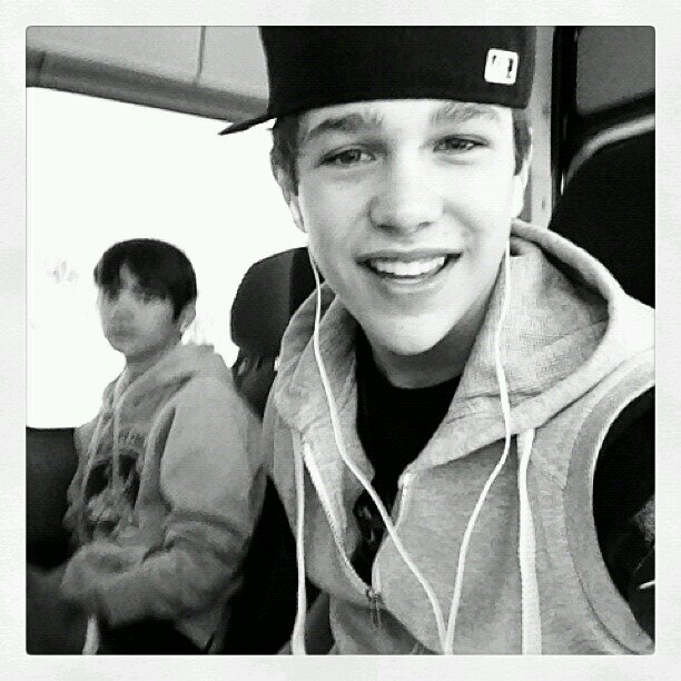 saved account main account is @mahomie_fan_15