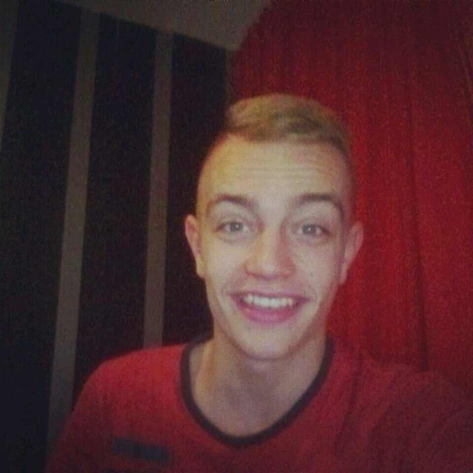 15 y/o | gvp | H4A | insta; chrissanttje | bbm; 7C03A494
