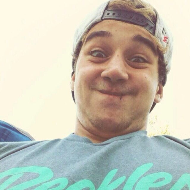 Our hearts have been stolen by the one and only crazy cunts The Janoskians,Fangirling 24|7.
Another failed video.