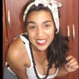 Mee Perdiii Buzcandoo Ezee Lugaar
Toodoo X Trataar Dee Demoztraaar, Olvidee
Qee Sin Tuu Amoor♥ Noo Valgoo Naadaaa ♪