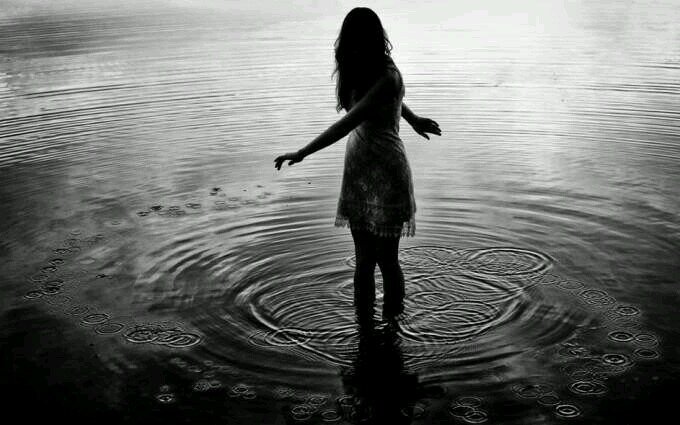 brokeengiirl's profile picture. 