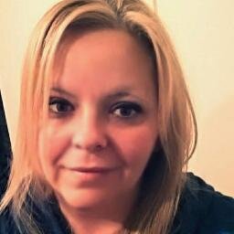 Blogging Momma, and Twitter Giveaway enterer!
Loving my life, my family & Friends