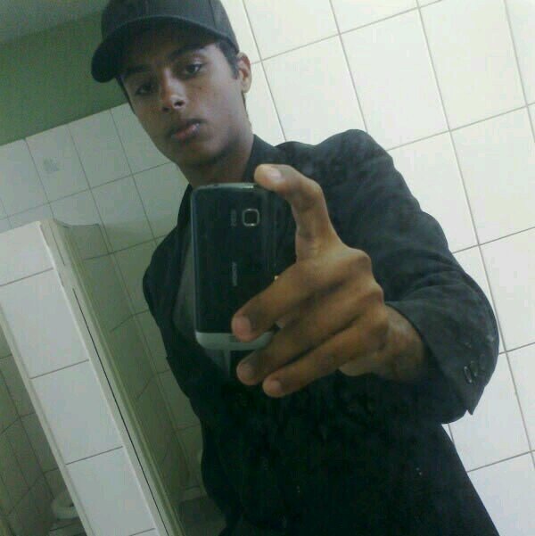 :. ↘ ĀQII ÉO FLUXΘΘ « •