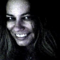 Jornalista da empresa Nirvanaa Mídia&Marketing Digital.
Antenada o tempo inteiro na vida e na felicidade.