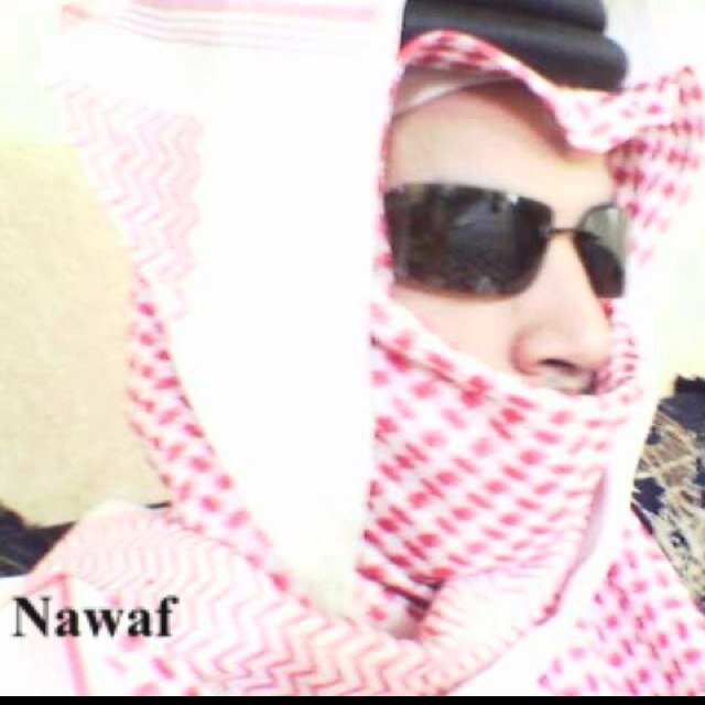 مجـْرد انسآن يكتبّ محآولات شعريه ويكتـب مآيجُول فيَ مُخيلته متواضعٌ ومرحُ ، كل مآ كتبه تجدونه في المفضله
