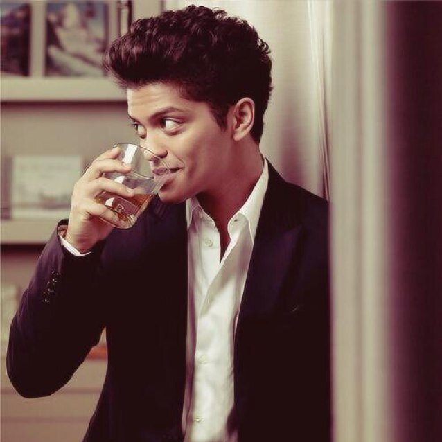 @BrunoMars is my everything. I didn't survive the jungle on 08/28 because he waved and smiled at me 3 times. tweeted by kam 8/22