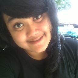 Hidup Penuh Warna Seperti Berjalan Di Atas Pelangi (˘⌣˘)