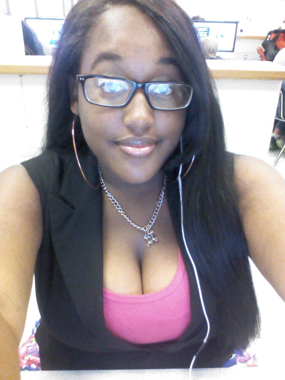 Follow me Luna Rosemuah
