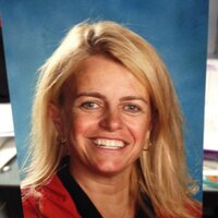 sarah lucey (@smiklucey) Twitter profile photo