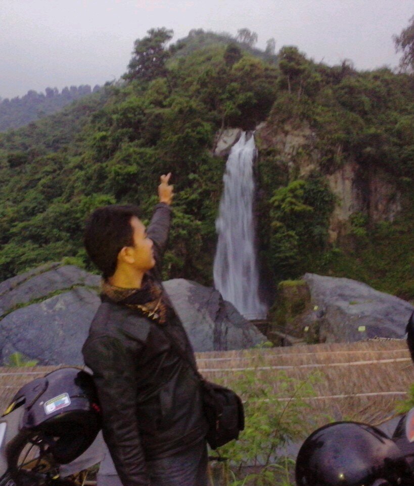 Jadilah diri pribadi yank santun dan menawan hati..