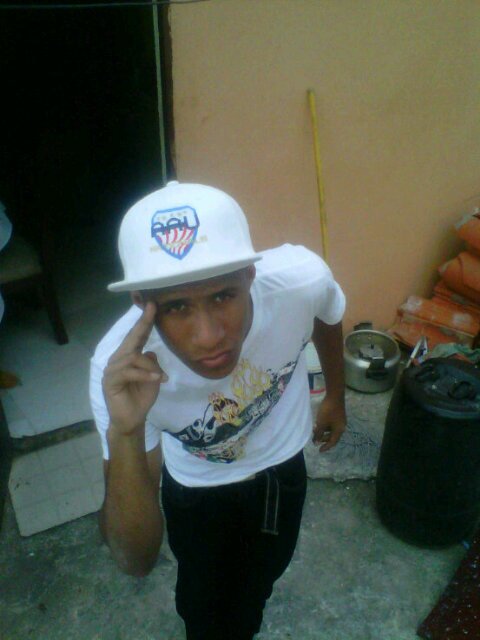 Hola soy atratibo y akii les dejo mi ping;269D9C3E