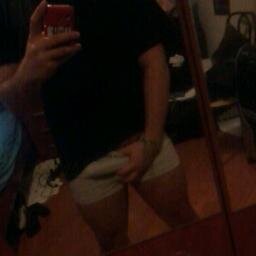 20 anos/ bissexual/ adoro novinho/afim de novas amizades e quem sabe algo a mais/Skype: RenanMlkGaroto ou Dudu-c2c / http://t.co/xOcwoB9ZIM