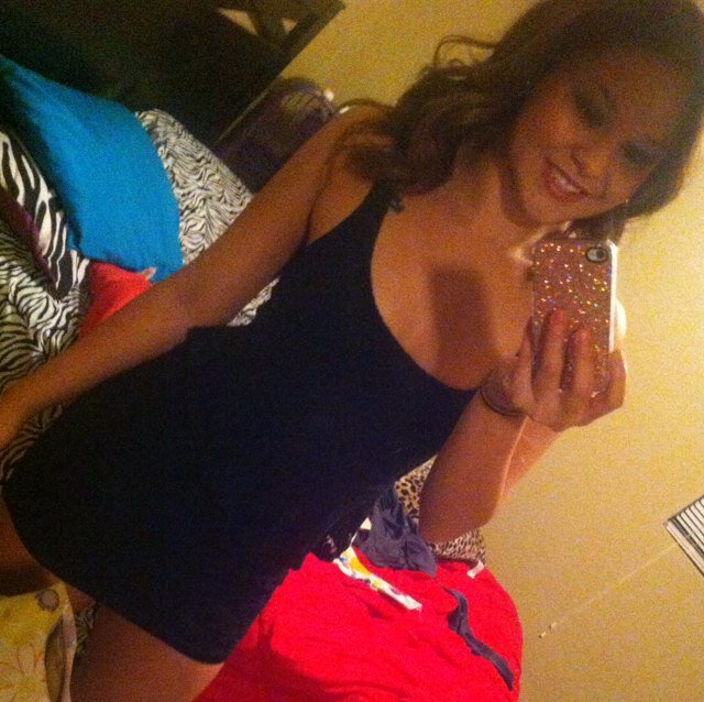 20&& AMAZING ... Medical assistant. Pittles. Forever21. Its a show till you clock out  Instagram: Des_ah_rayray