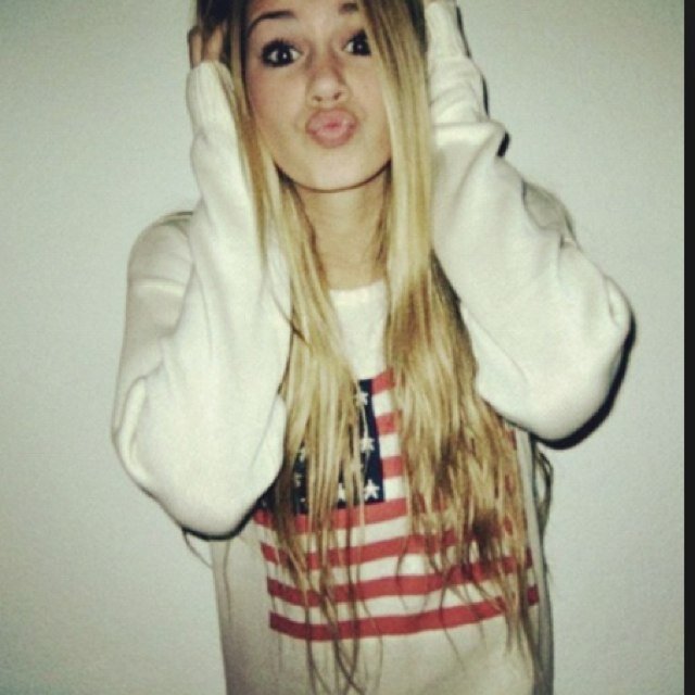 CanYaRelatee's profile picture. Posting Everything That Goes Through My Mind In 140 Characters Or Less.✨