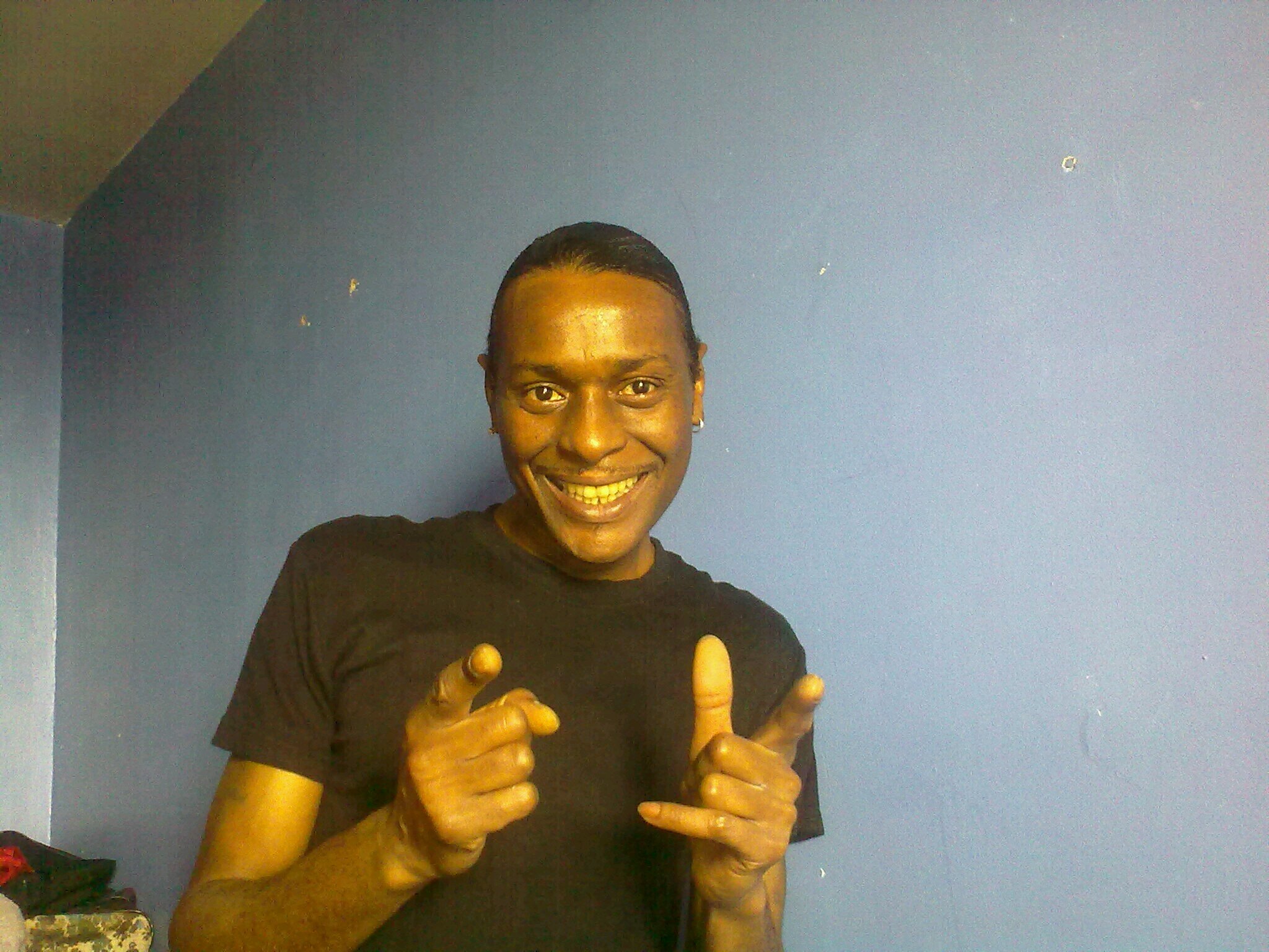 bpmalunga's profile picture. originally from Zimbabwe and now based in the UK has two kids who l adore