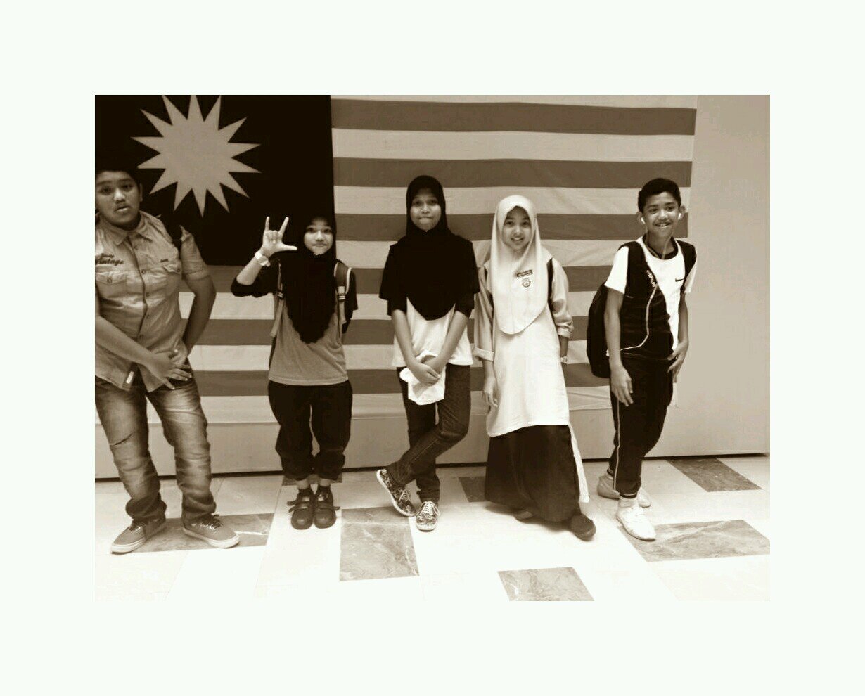 Hi.. i am Aina .. Nice to meet you