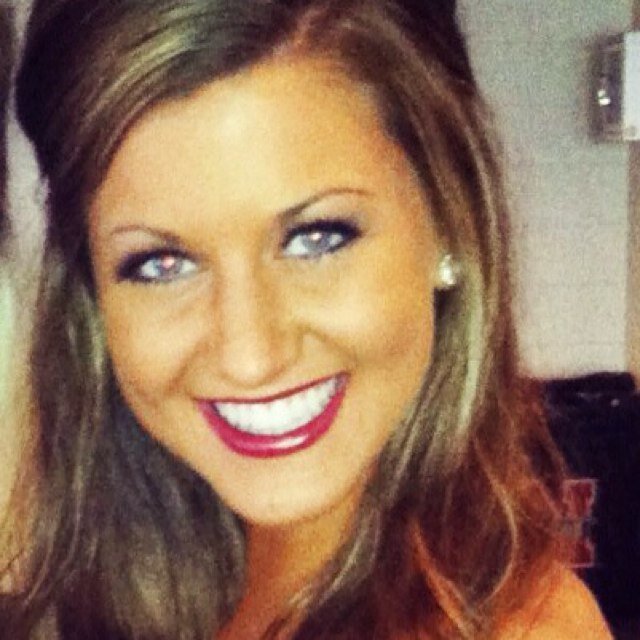 jennnpowell's profile picture. 