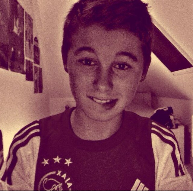 Ajax !  Ariana ! Tennis !