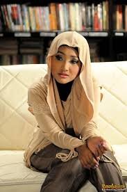 always carrying fatin shidqia Lubis forever follow @FatinSL and follow @_farhan865 ok thank's