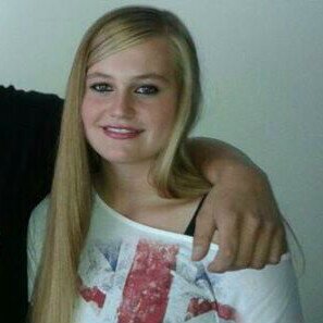 2A4E26E5 / love mama/ I love you so much! X your little sisss