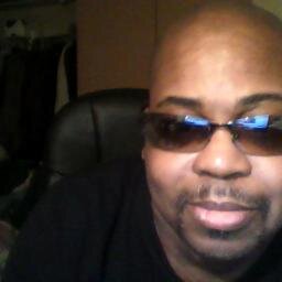 Im frm Fayetteville,NC,I live n Chicago,IM a writer & producer as well as 6th to 10th dgree dan n martial arts & I hav Sickle Cell,Im well educated&Strt smrt.W!