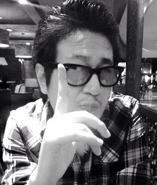 Singer-songwriter, total Nintendo nerd and Food connoiseur.