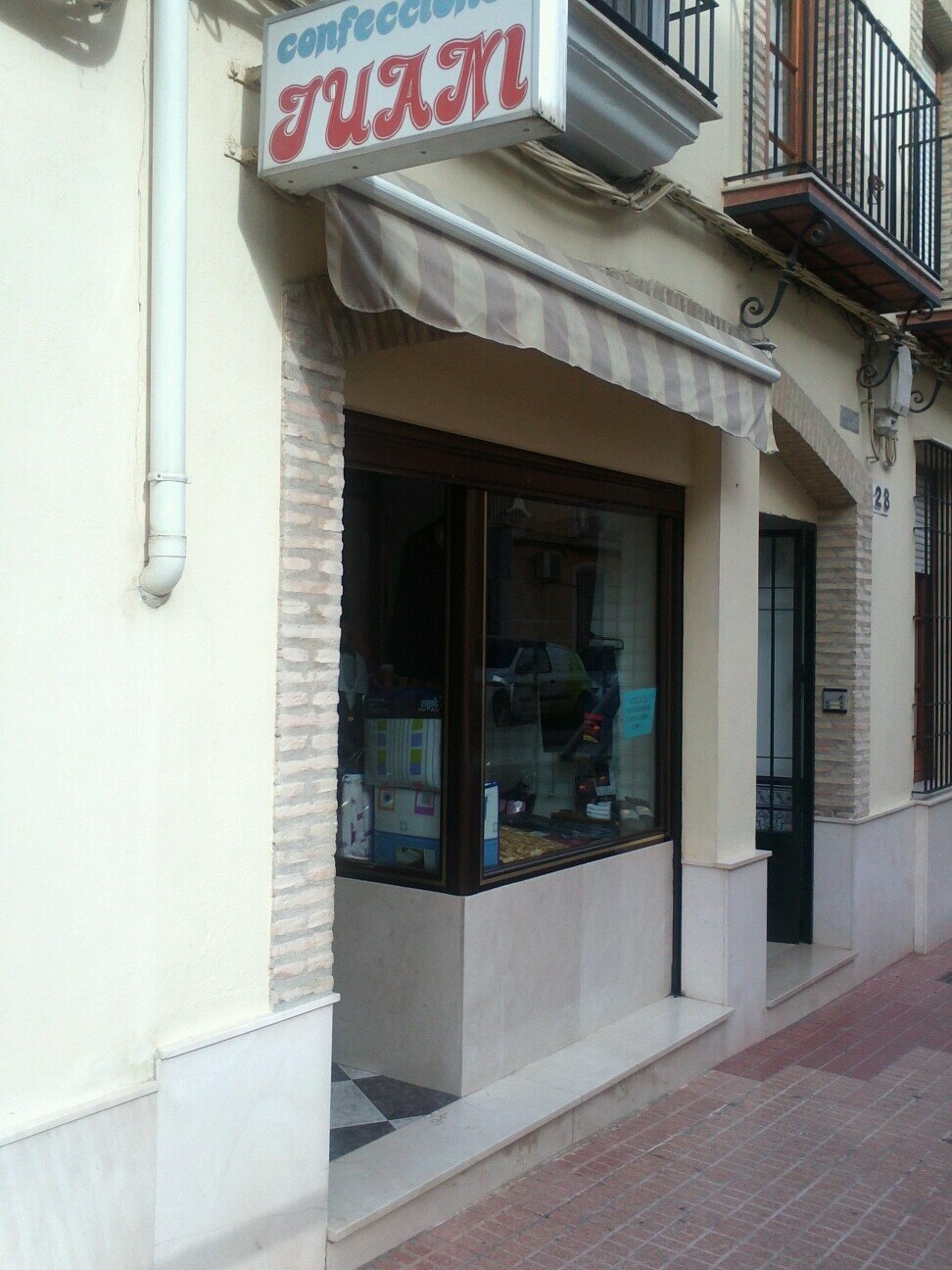 comercio textil, ropa de sra, caballero,bebe y hogar. calle antonio eulate,28