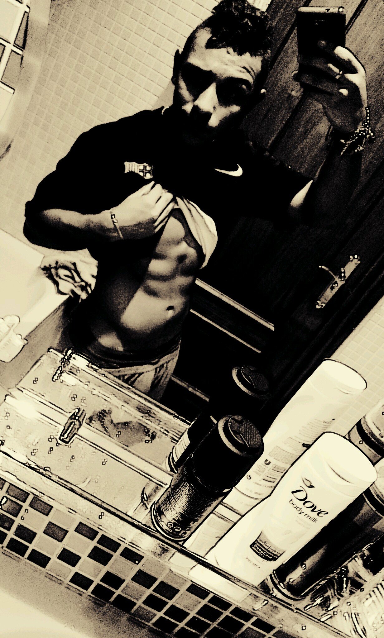 habla mal a mis espaldas ??  me la suda ... :D