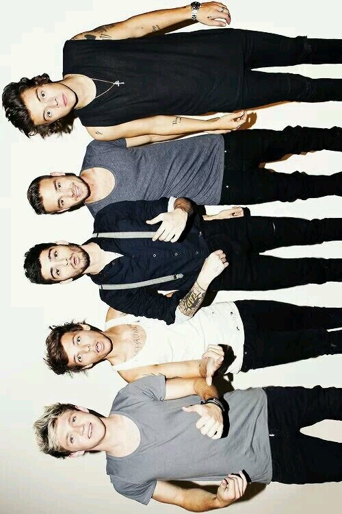 Follow @hazharrylou ❤❤