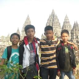 Follow @DaffaH_A, twitter ini ga kepake
