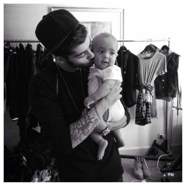 hello this is a free follow from @mcsundayzayn :)