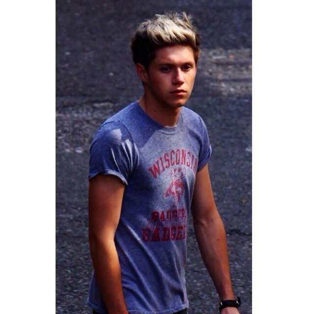 hi i post pictures of niall