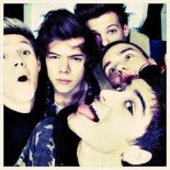 Deem RT , votem votem #EMABiggestFans159
