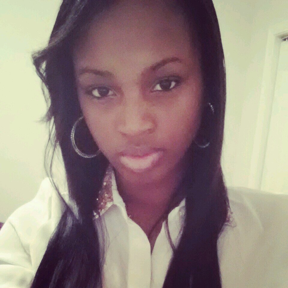 Follow me on ig @pretty_des23