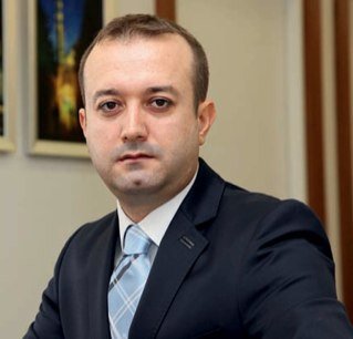 Sales&Marketing Director, Father of His Sons, Engineer