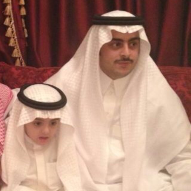 دع الأيام تفعل ما تشاء ..... وطب نفسا إذا حكم القضاء ولا تجـزع لحادثة الليالي ..... فما لحوادث الدنيا بقـاء